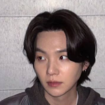 SUGA (BTS)の舞台裏ショット