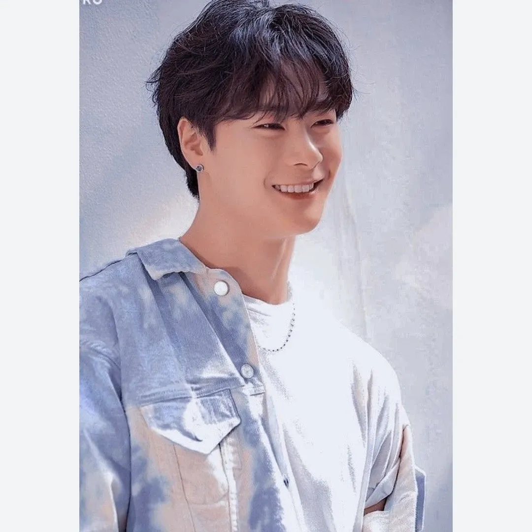 Recent activity shot of Moonbin (ASTRO)