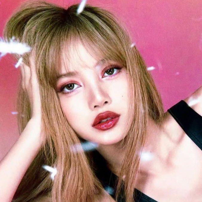 Foto terbaru Lisa (BLACKPINK)