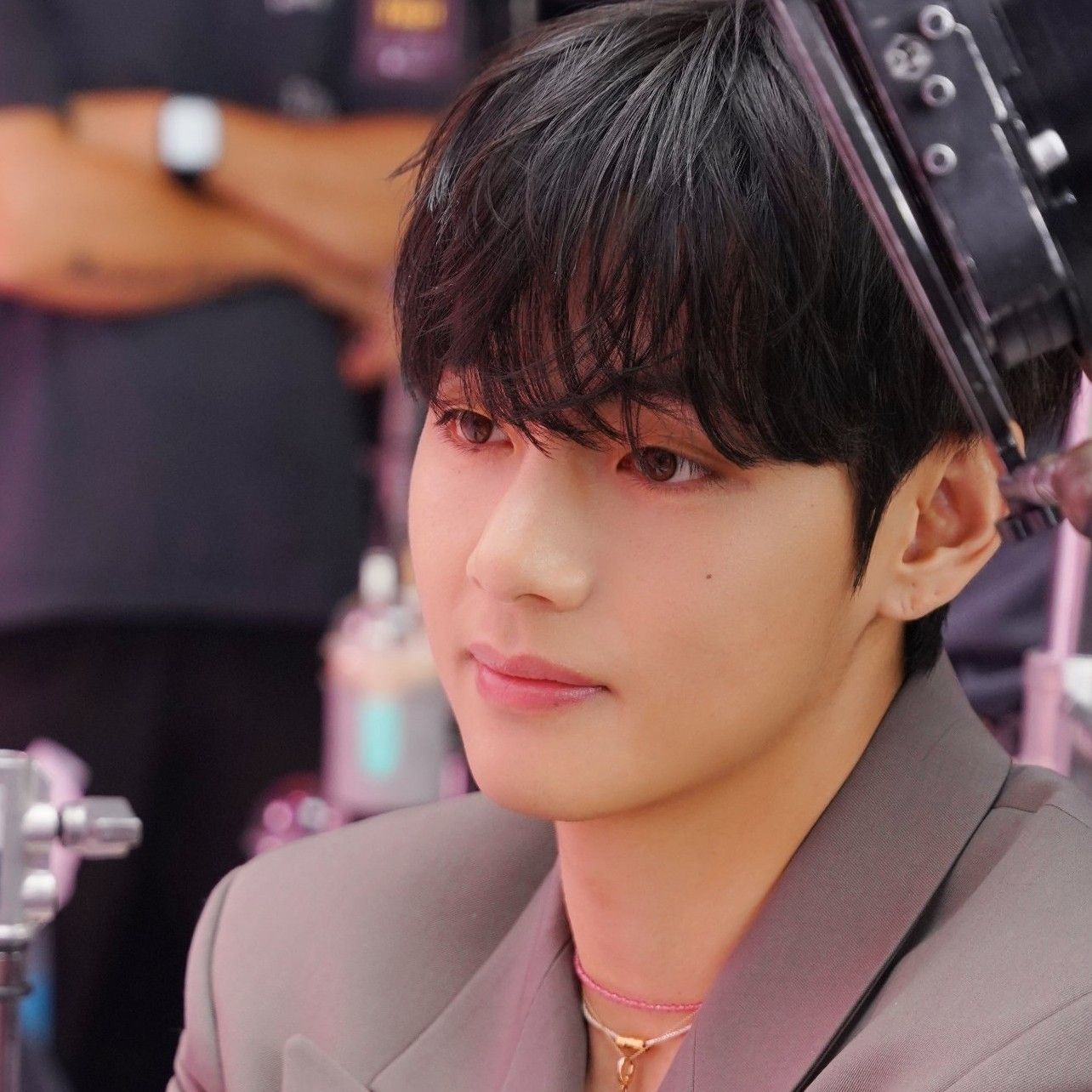 Foto aktivitas terbaru V (BTS)