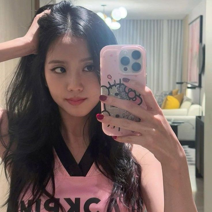 Foto terbaru Jisoo (BLACKPINK)