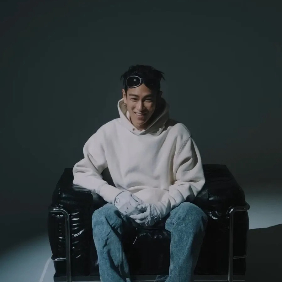 T.O.P의 비하인드 컷