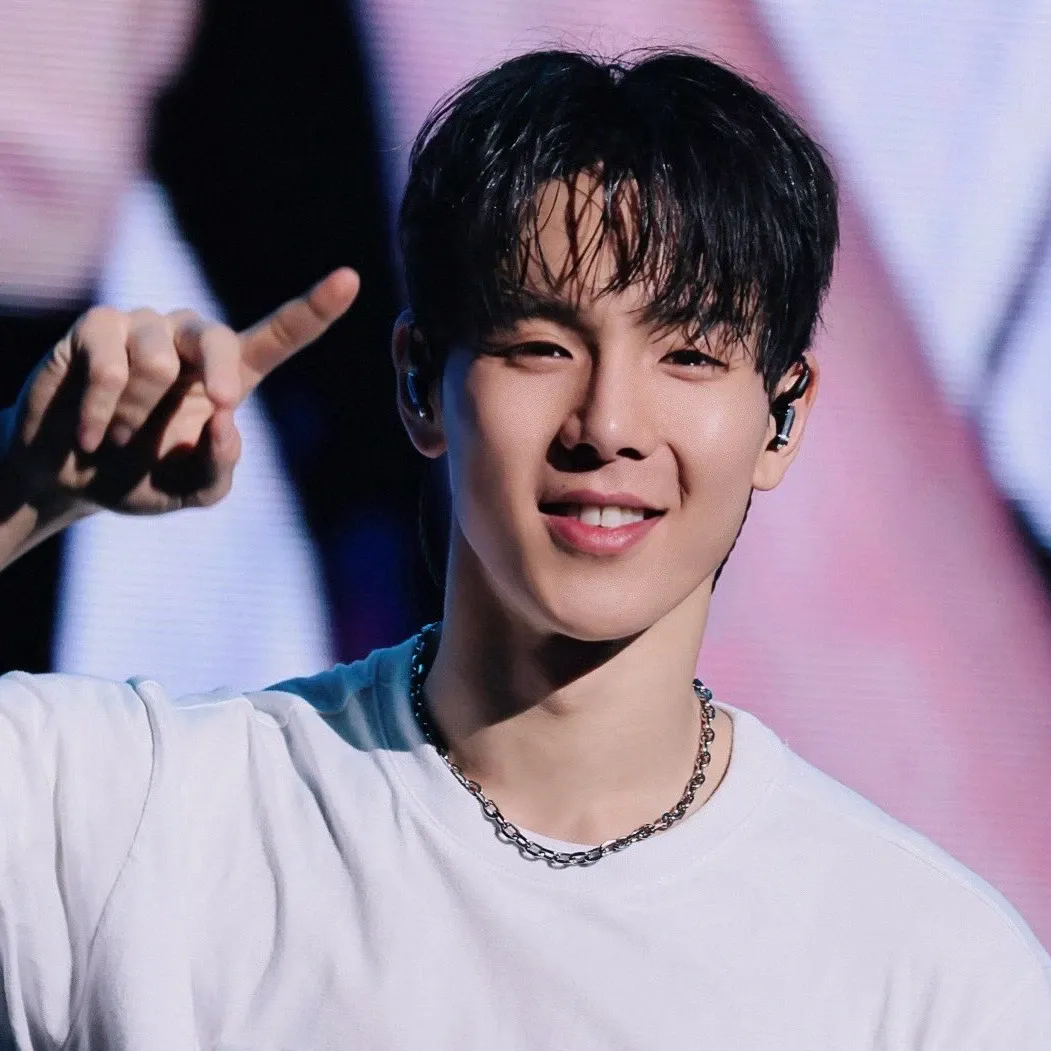 Latest photo of Shownu (MONSTA X)