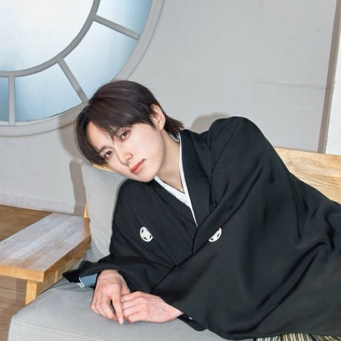 Behind-the-scenes cut of Ozaki Takumi (INI)