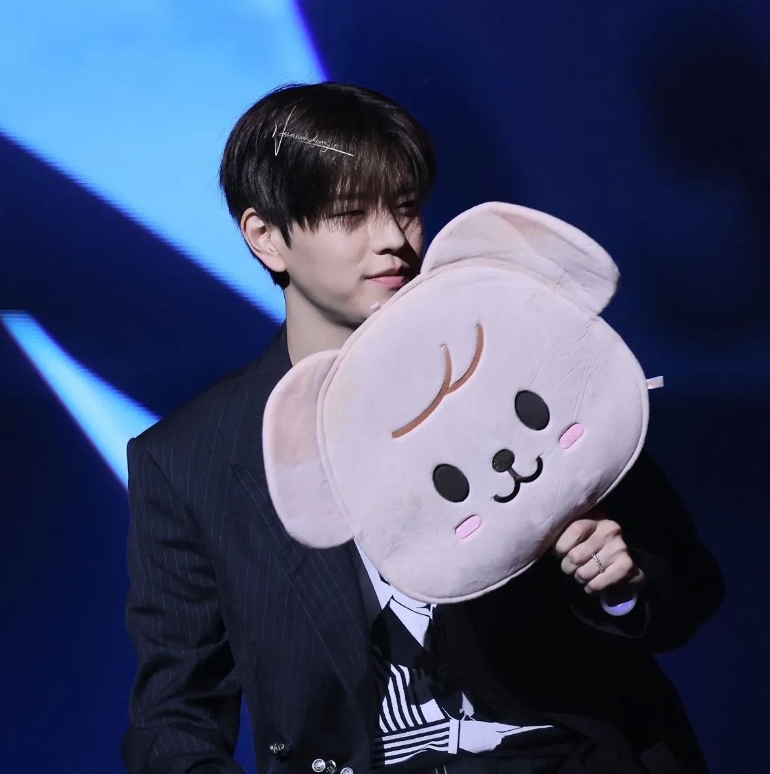 Behind-the-scenes cut of Seungmin (Stray Kids)