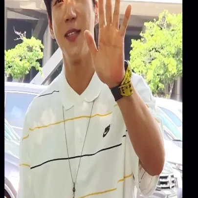 Behind-the-scenes cut of Hwang Chiyeol