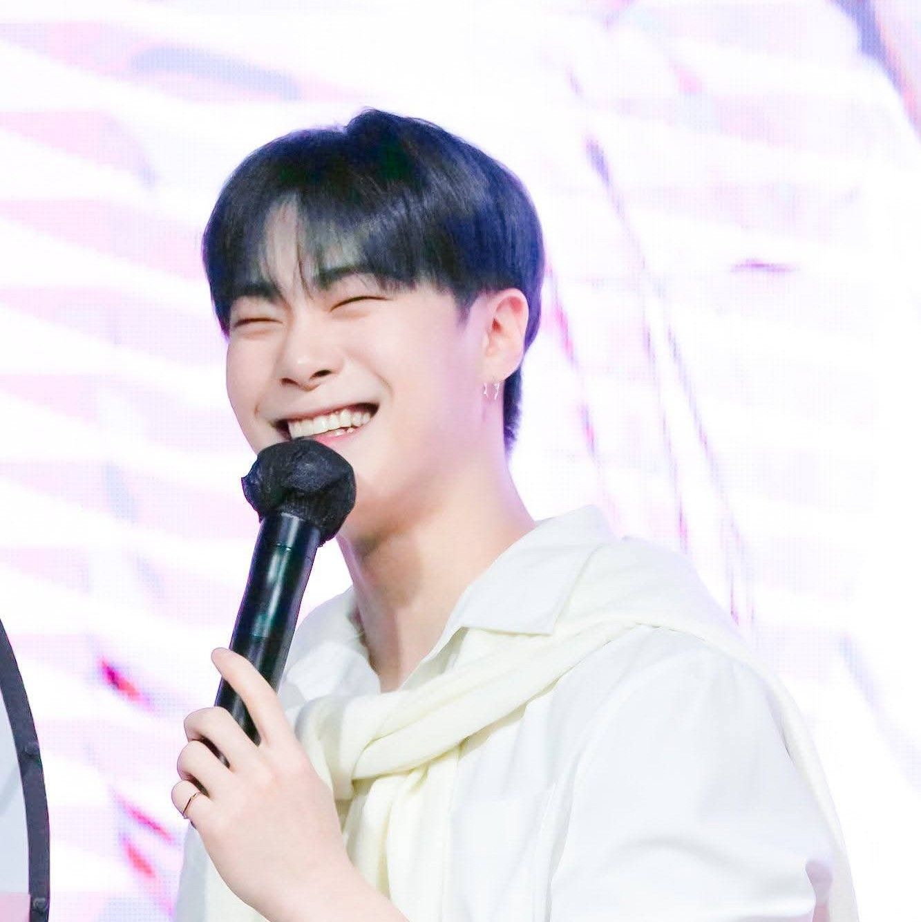 Latest photo of Moonbin (ASTRO)