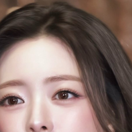 Recent activity shot of Yuna (ITZY)