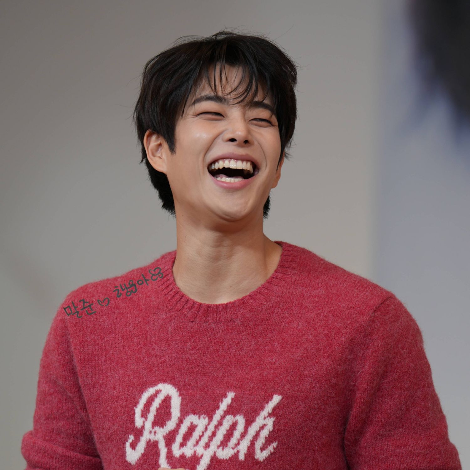 Latest photo of MJ (ASTRO)