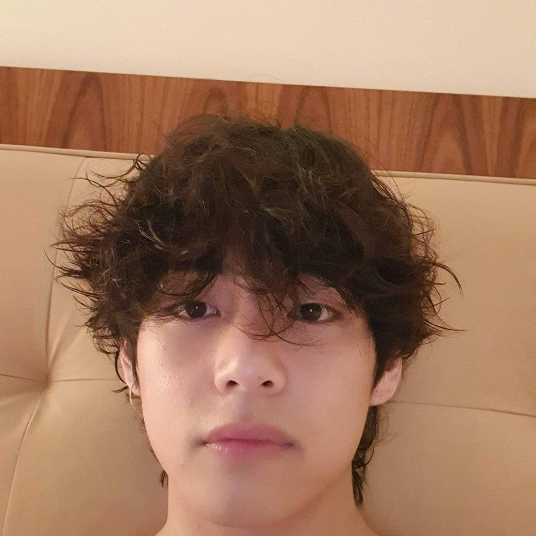 뷔 (방탄소년단)의 비하인드 컷