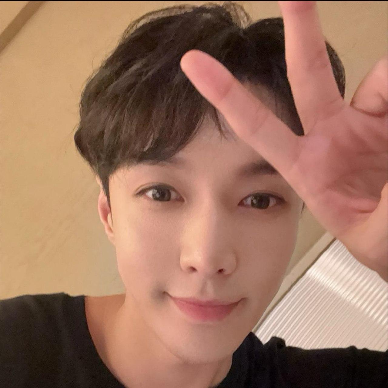 EXO 최근 활동샷