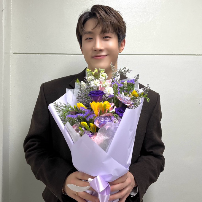 A moment captured by Jinjin (ASTRO)'s fan