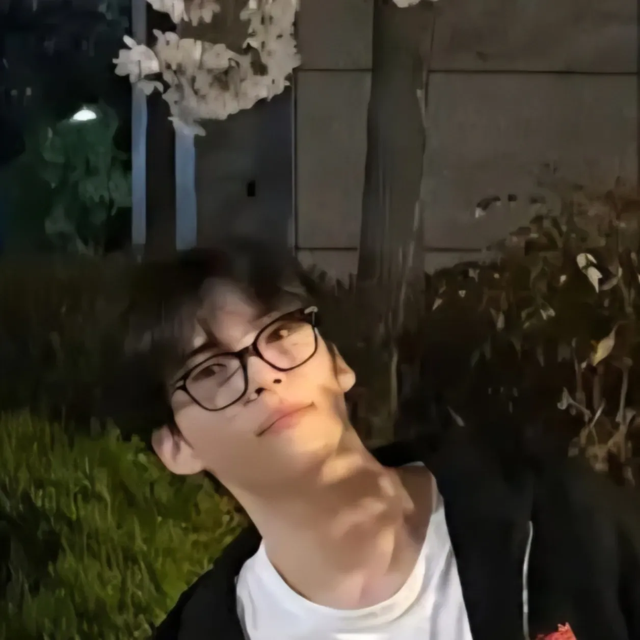 成韩彬 (ZEROBASEONE)的最新照片