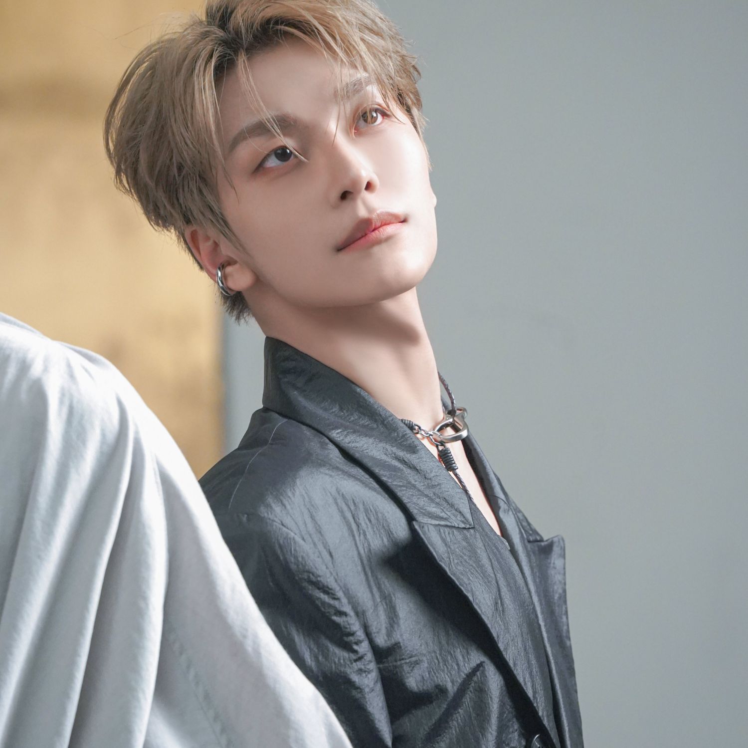 A moment captured by He Xinlong (ALPHA DRIVE ONE)'s fan