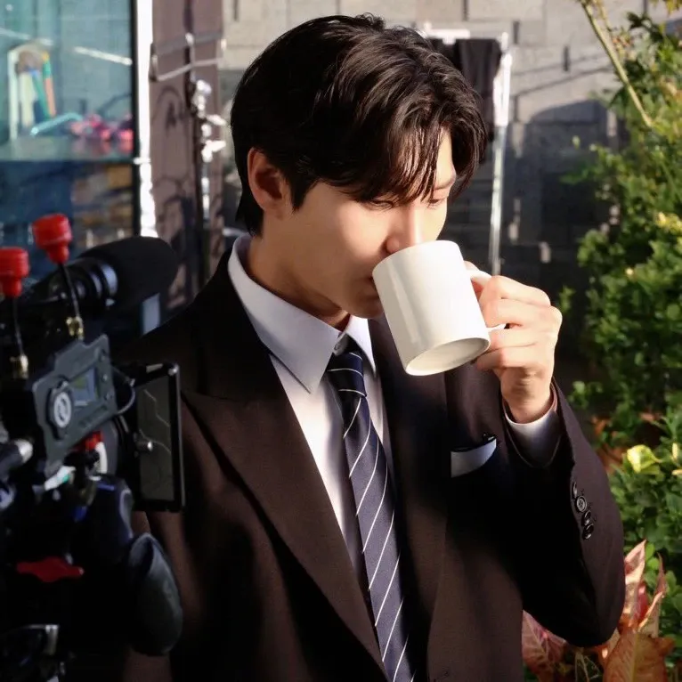 Latest photo of LEO (VIXX)