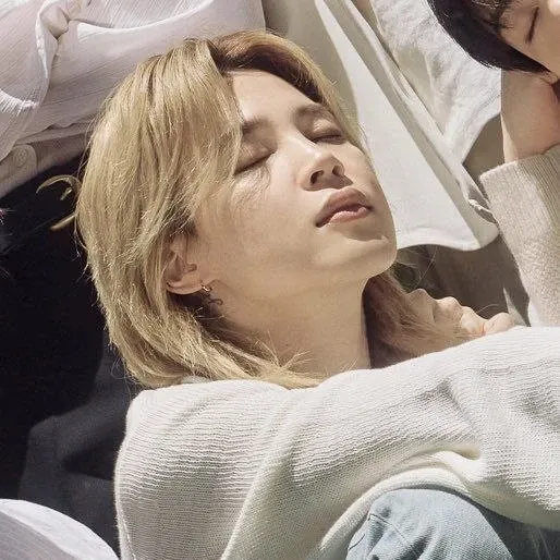 Foto aktivitas terbaru Jimin (BTS)