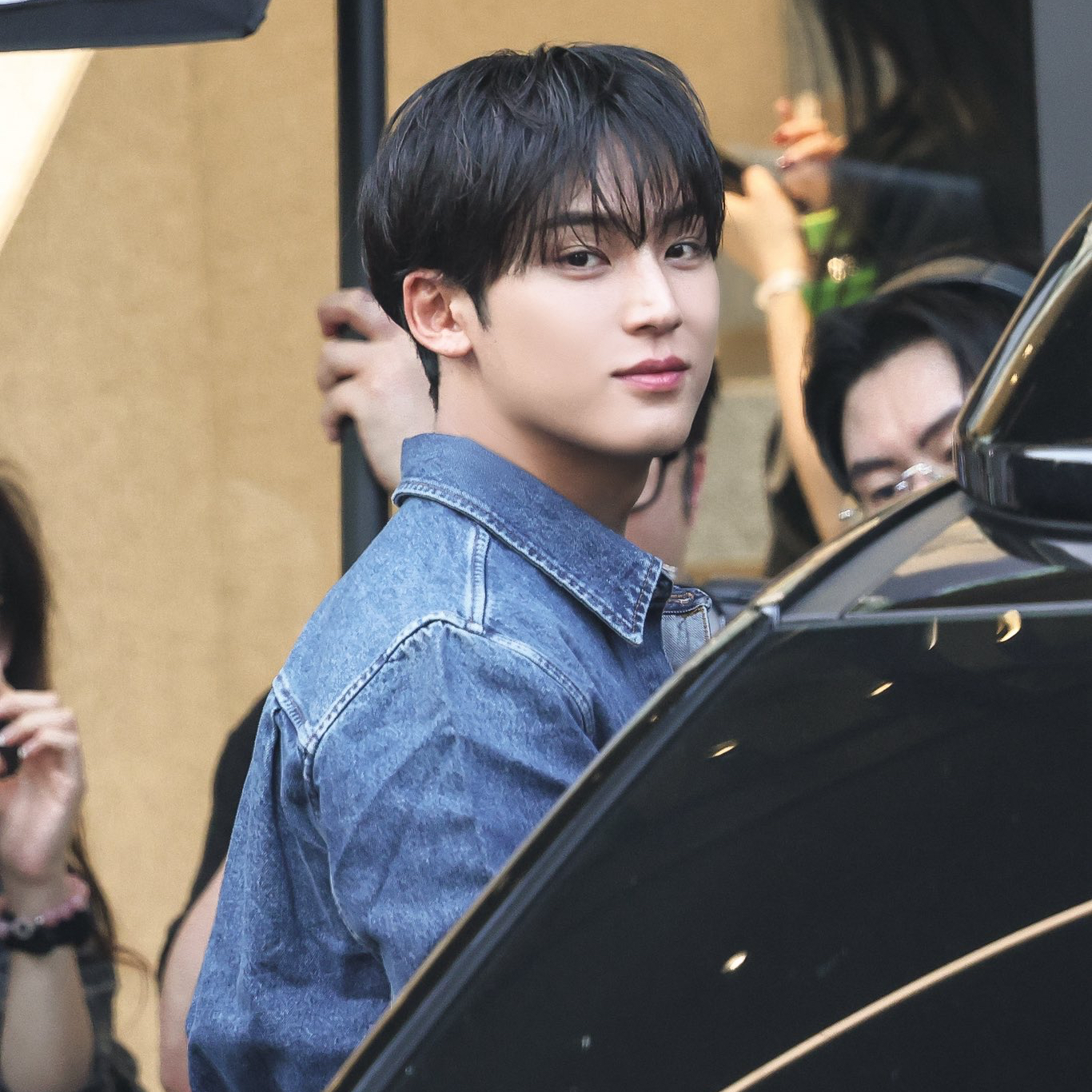 Recent activity shot of Mingyu (SEVENTEEN)