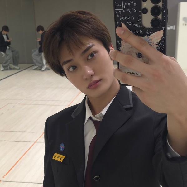 Popular profile image of Taeyoung (CRAVITY) selected by votes