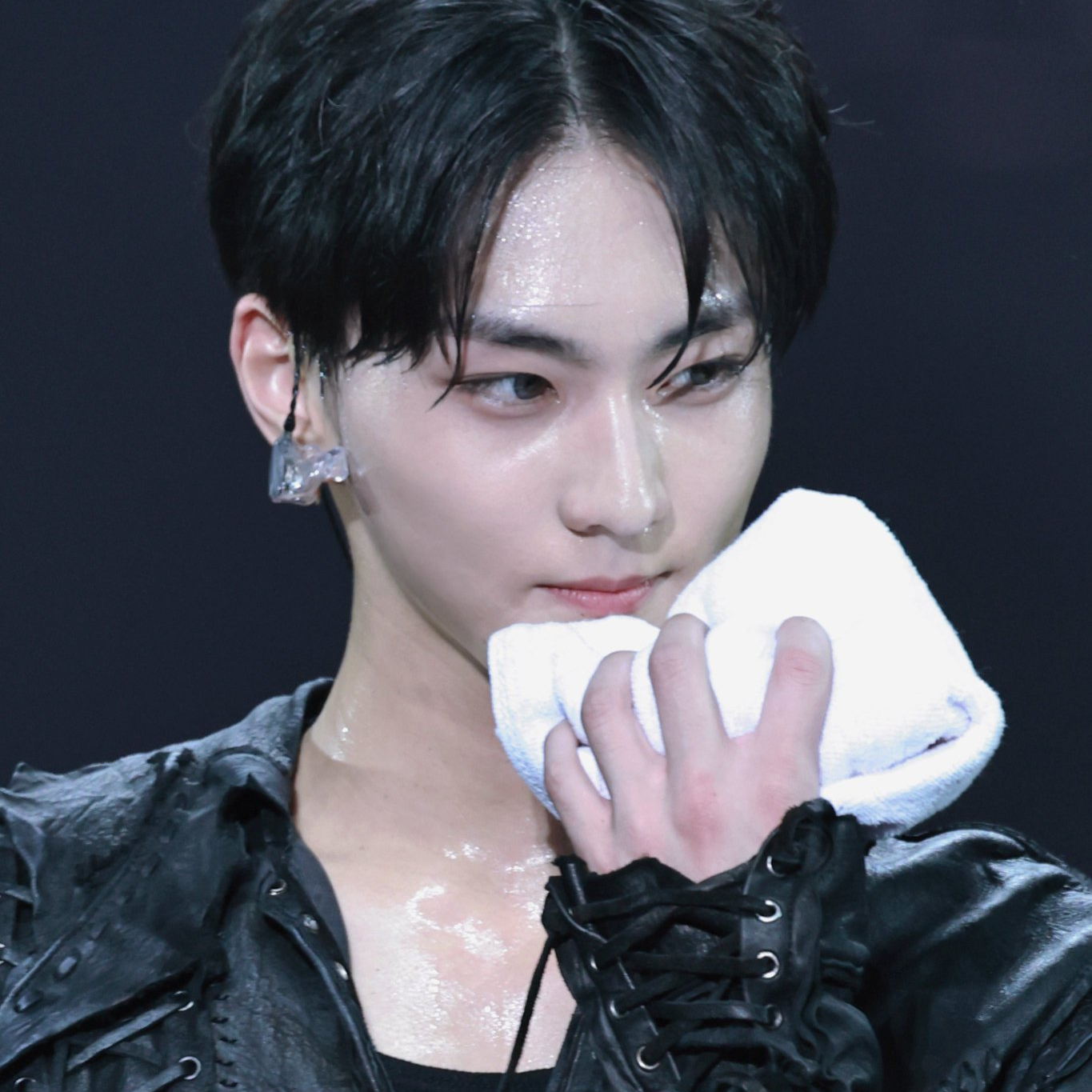 Foto terbaru Jungwon (ENHYPEN)