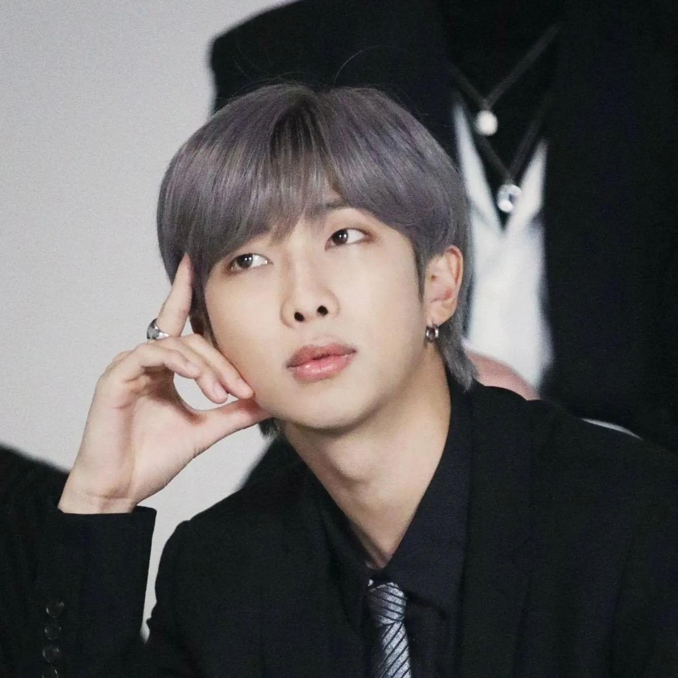 RM (防弹少年团)的最新活动照片