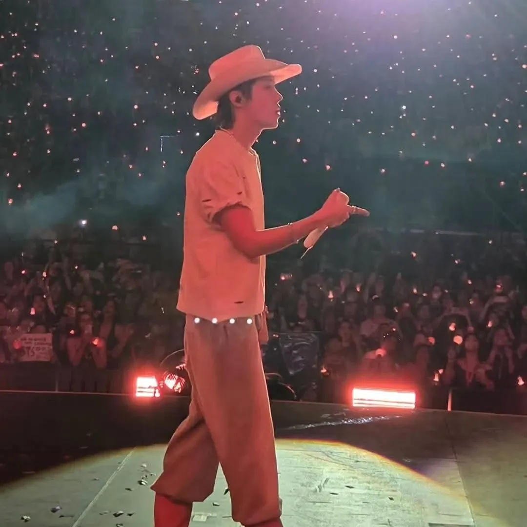 A moment captured by j-hope (BTS)'s fan