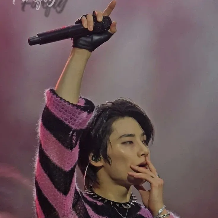 Behind-the-scenes cut of I.N (Stray Kids)