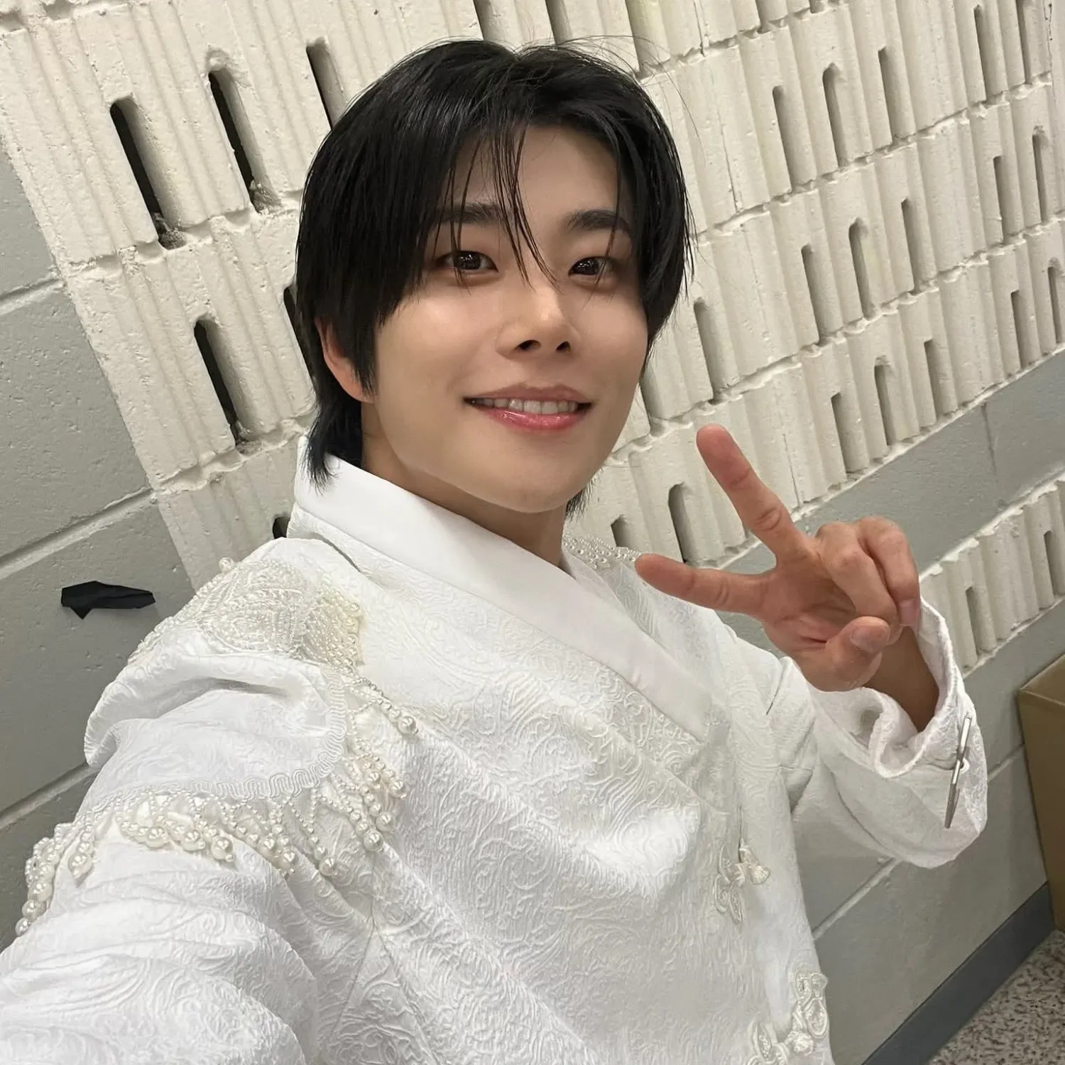A moment captured by MJ (ASTRO)'s fan