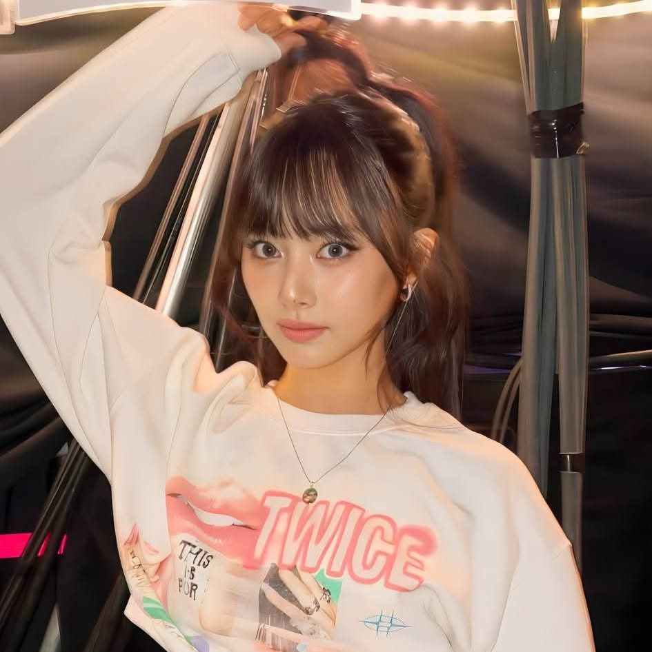 쯔위 (TWICE) 최근 활동샷