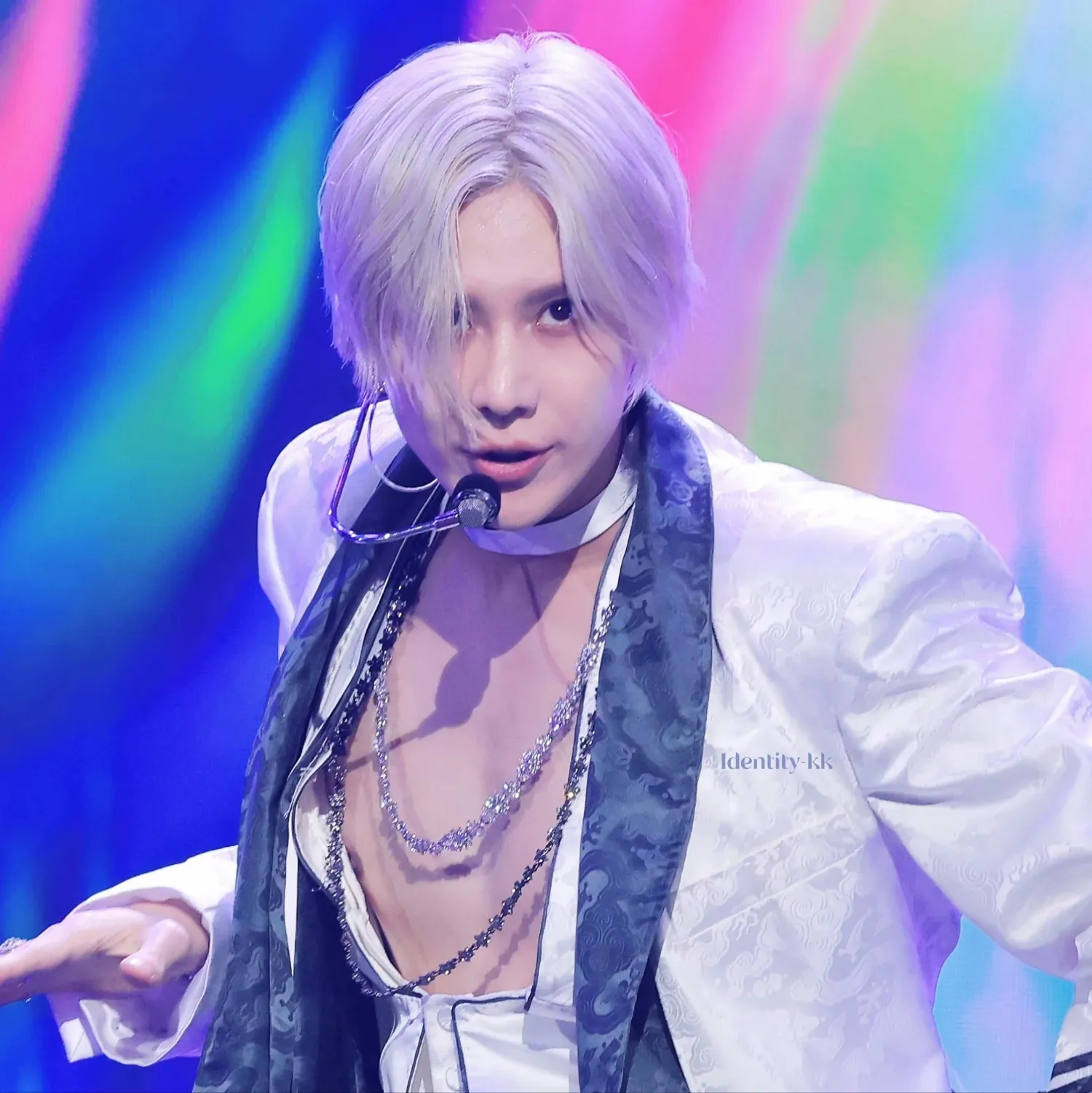 Behind-the-scenes cut of Taemin (SHINee)
