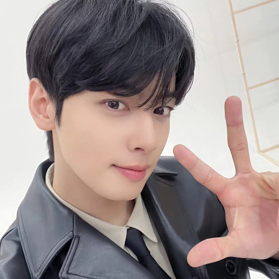 Latest photo of Eunwoo (ASTRO)