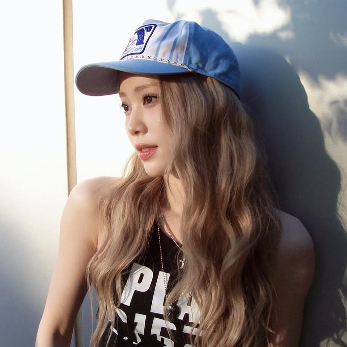 Behind-the-scenes cut of Xiao Ting (Kep1er)