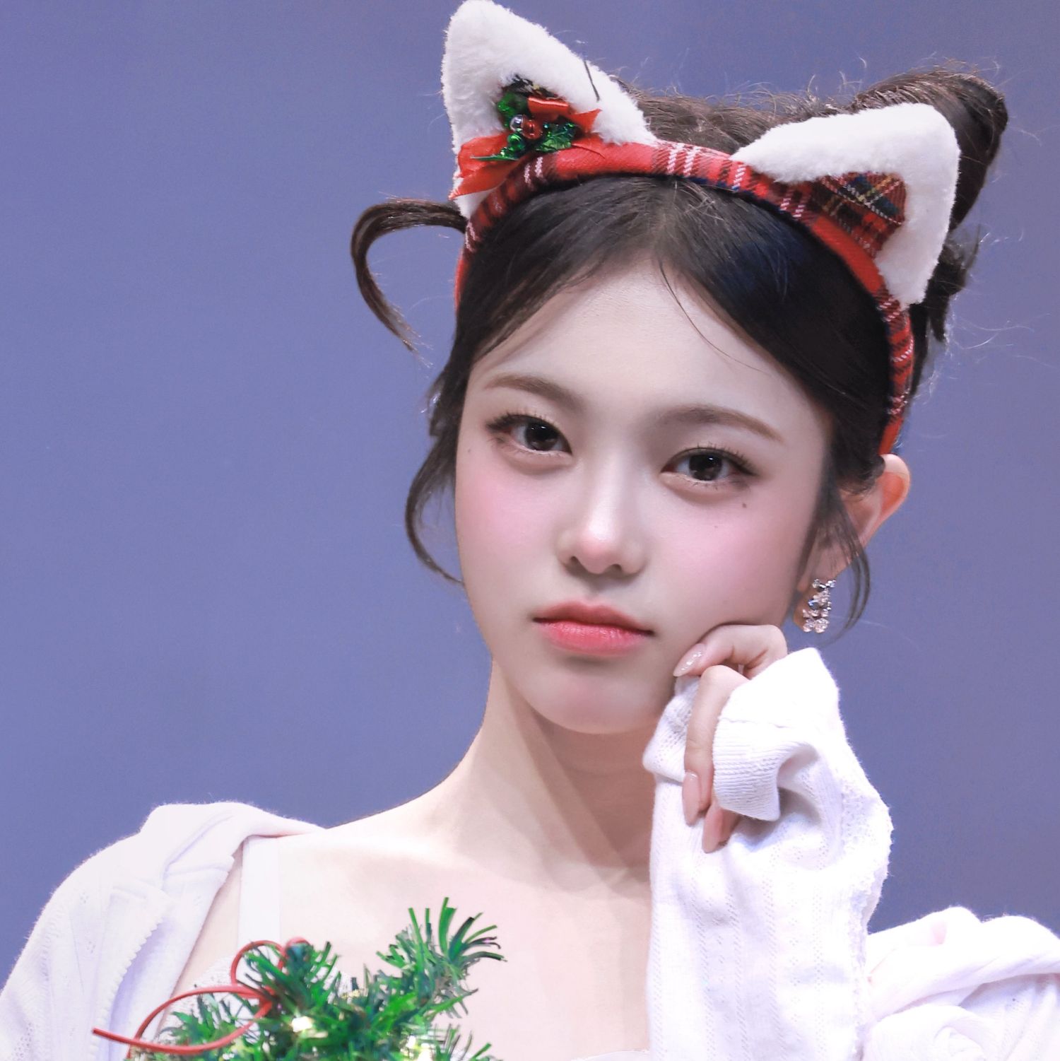 A moment captured by Ian (Hearts2Hearts)'s fan