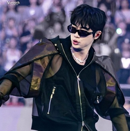 Potret di balik layar Jin (BTS)