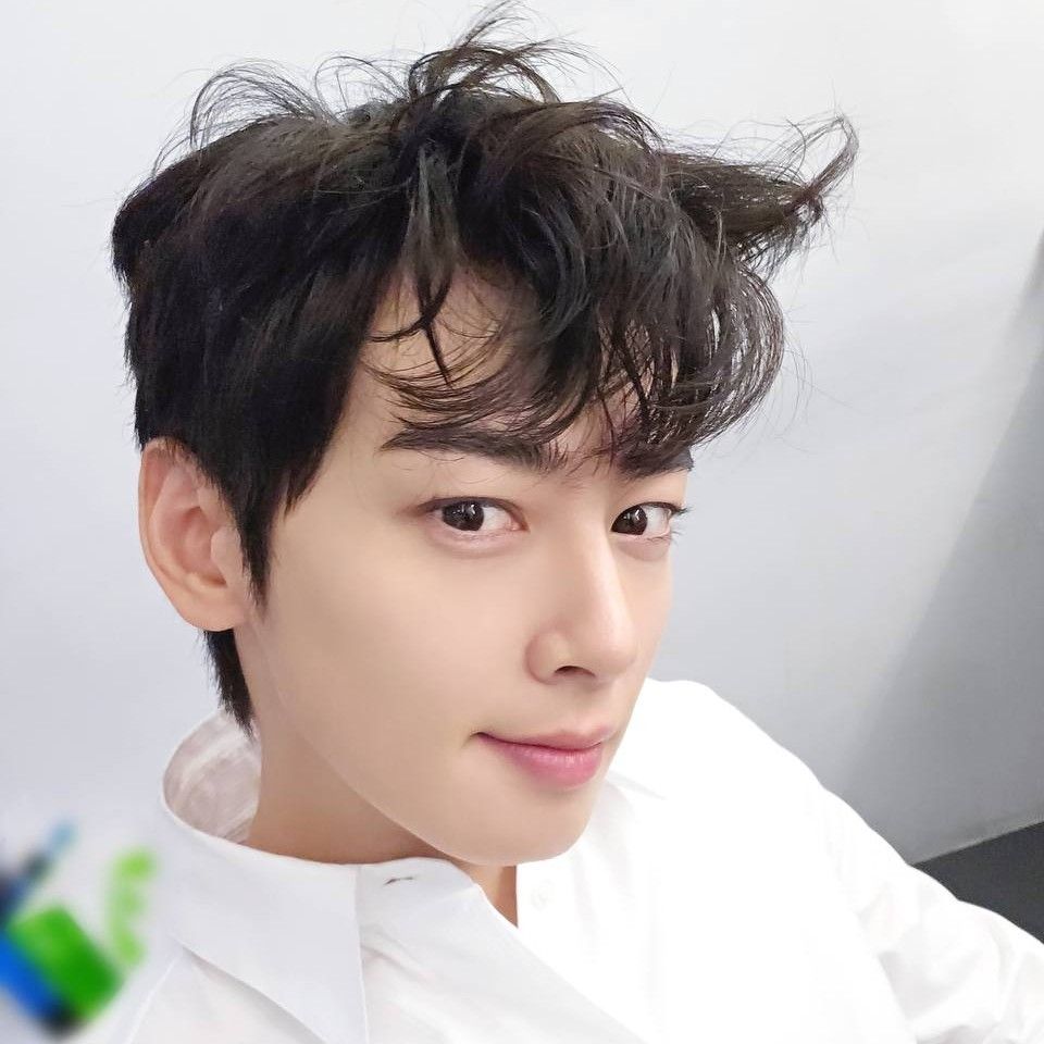 A moment captured by Eunwoo (ASTRO)'s fan