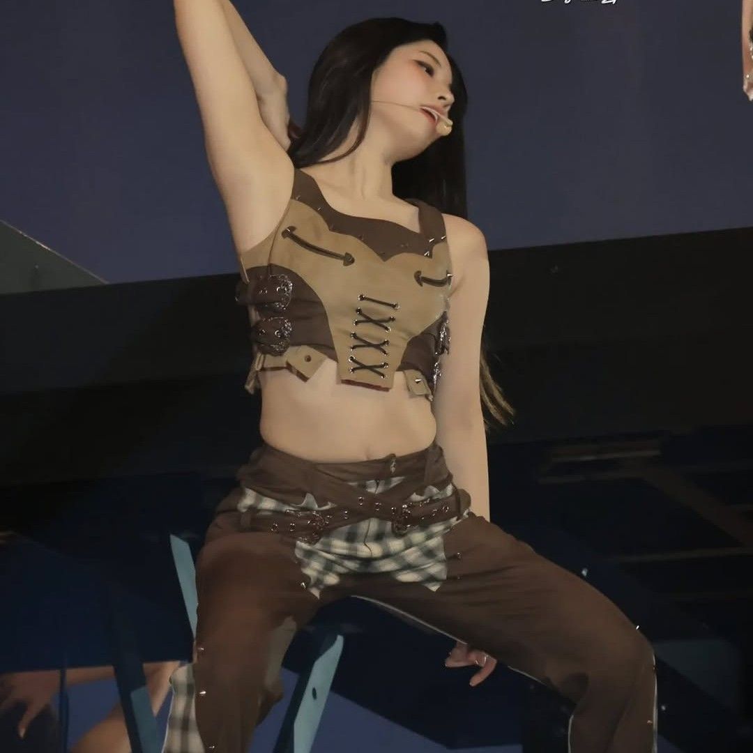 유나 (ITZY)의 비하인드 컷