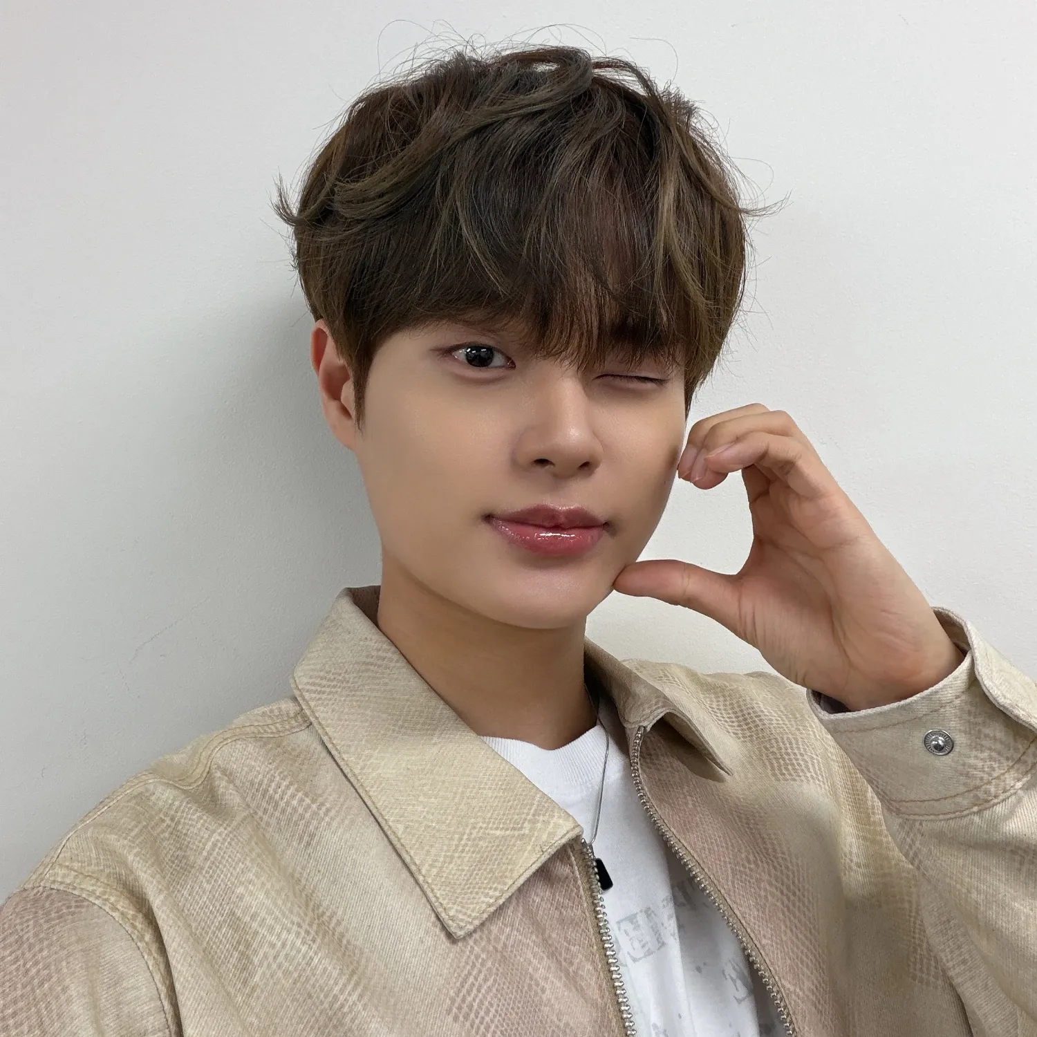 Behind-the-scenes cut of Lee Daehwi (AB6IX)