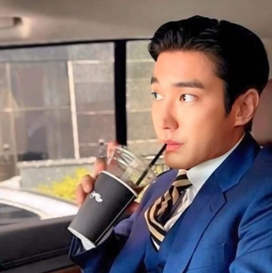 Recent activity shot of Siwon (Super Junior)