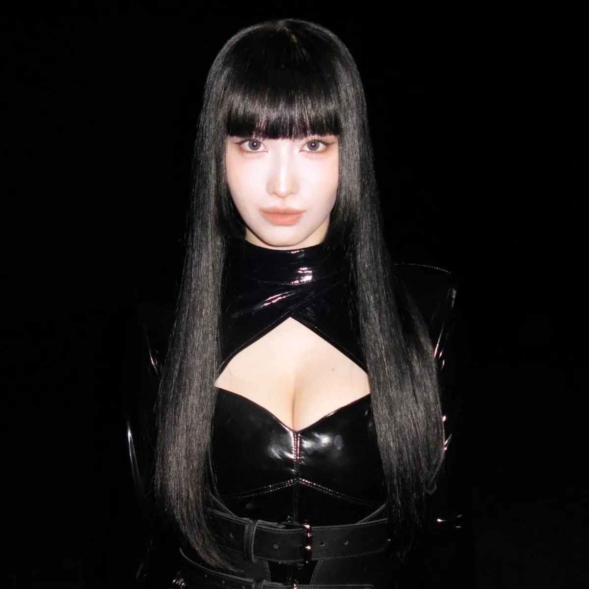 Foto aktivitas terbaru Momo (TWICE)