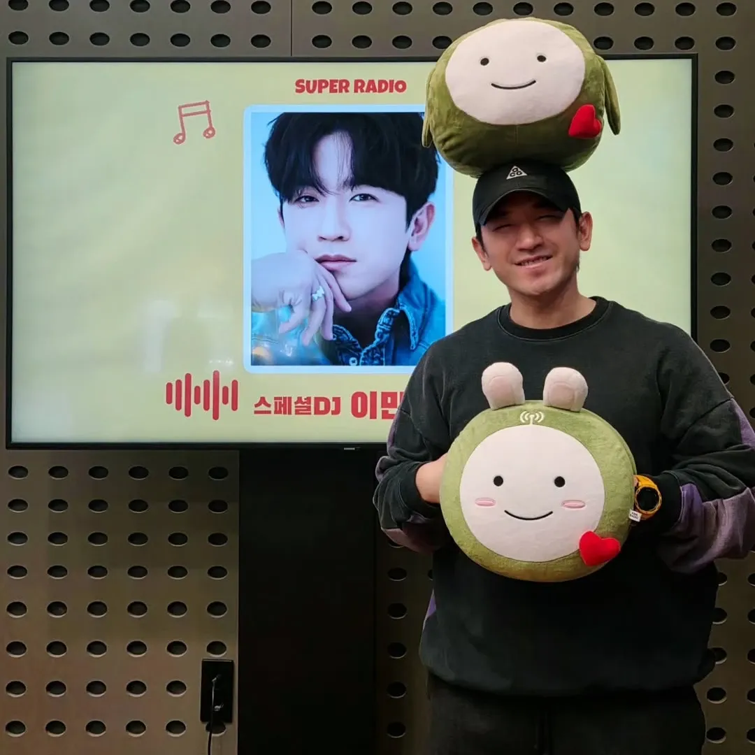 Latest photo of Lee Minwoo (SHINHWA)