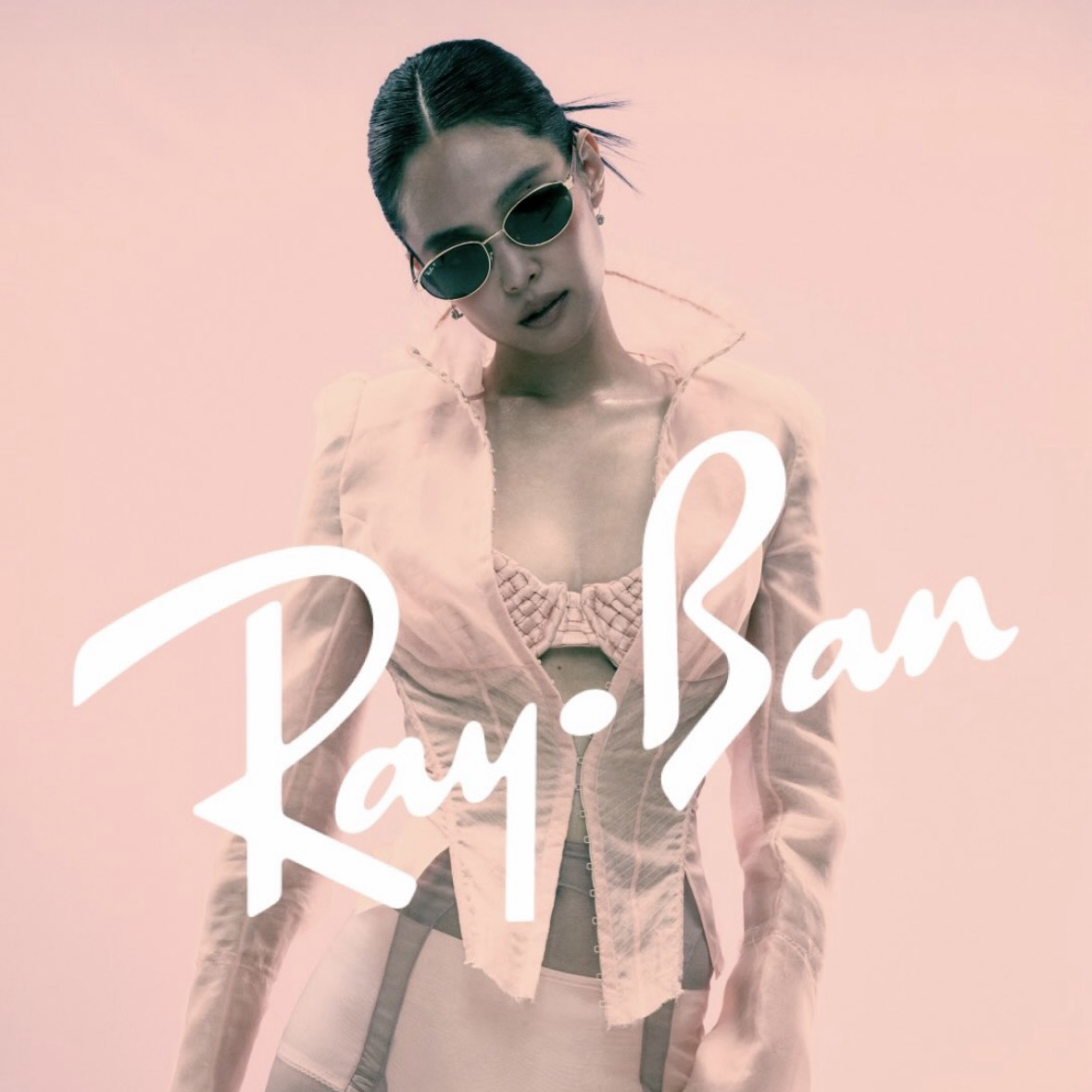 제니 (BLACKPINK)의 비하인드 컷