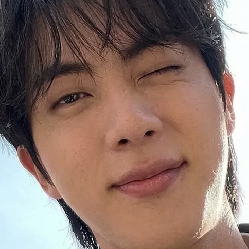 Potret di balik layar Jin (BTS)