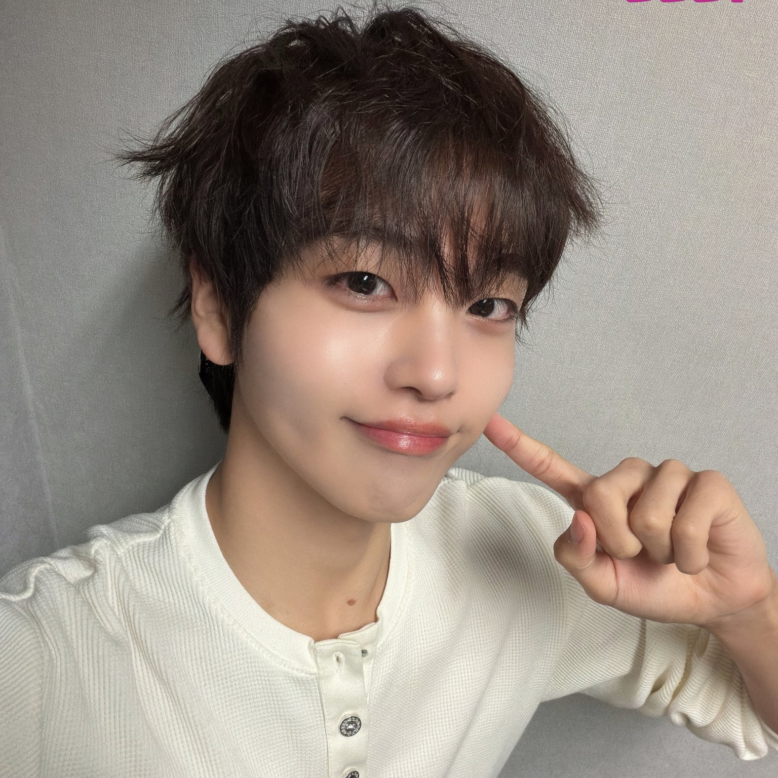 Behind-the-scenes cut of Hyeongjun (CRAVITY)