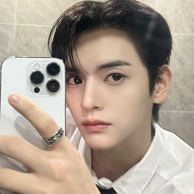 盛允 (n.SSign)的最新照片