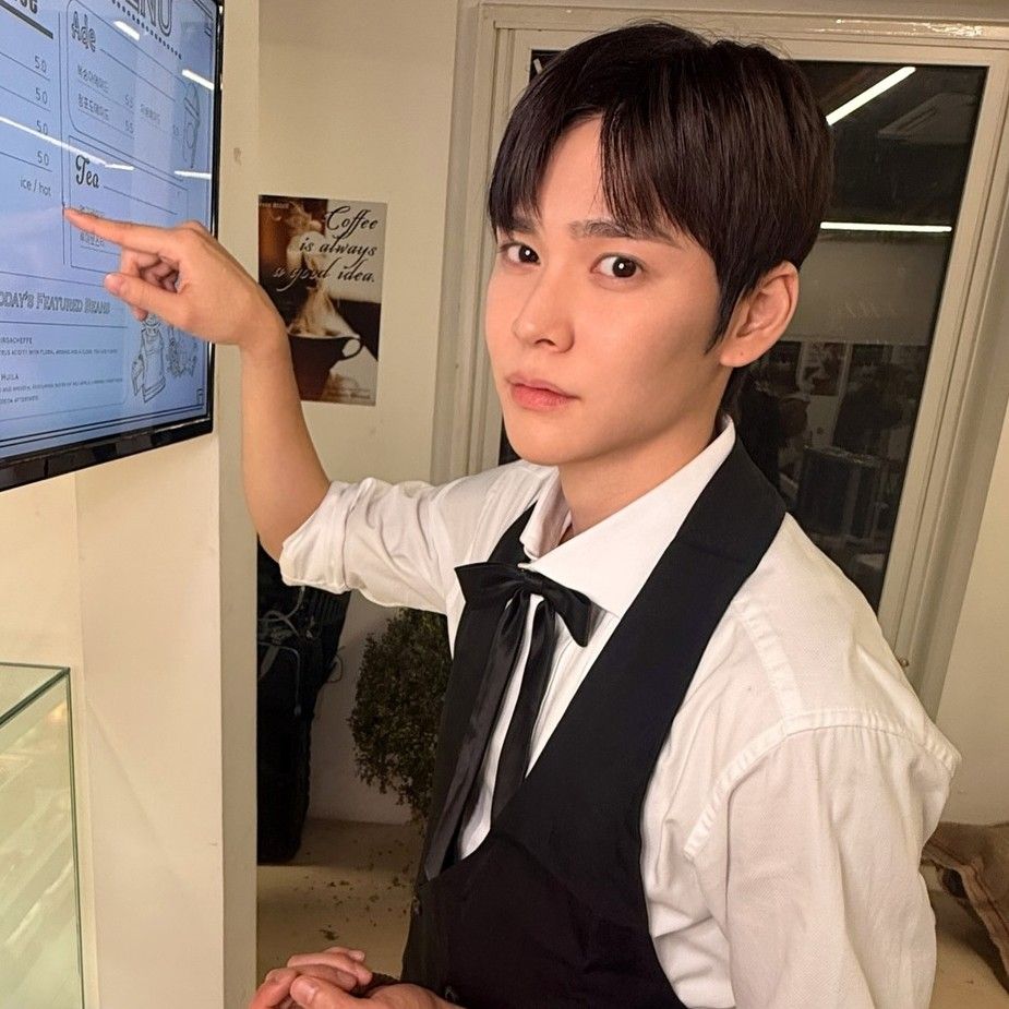 Recent activity shot of Eunseok (RIIZE)