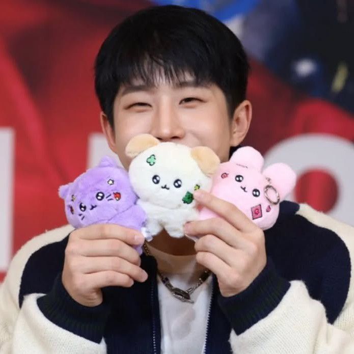 A moment captured by Jinjin (ASTRO)'s fan