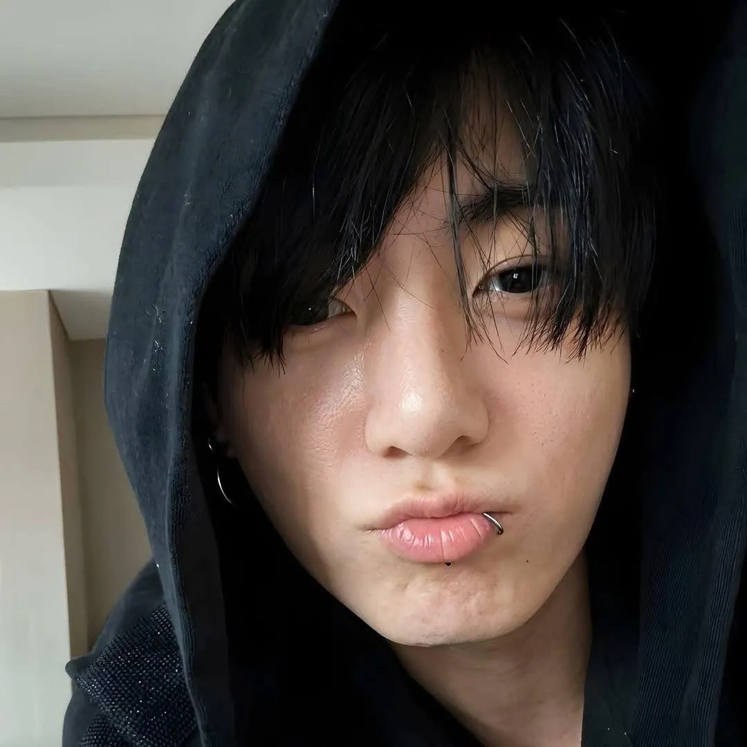 Momen yang diabadikan oleh penggemar Jungkook (BTS)
