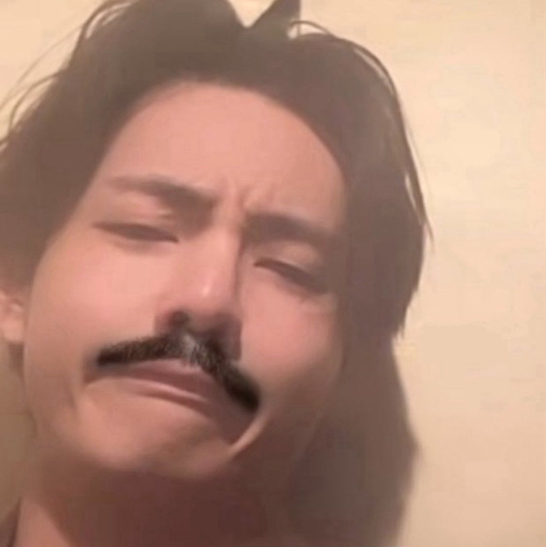 V (防弹少年团)的最新活动照片