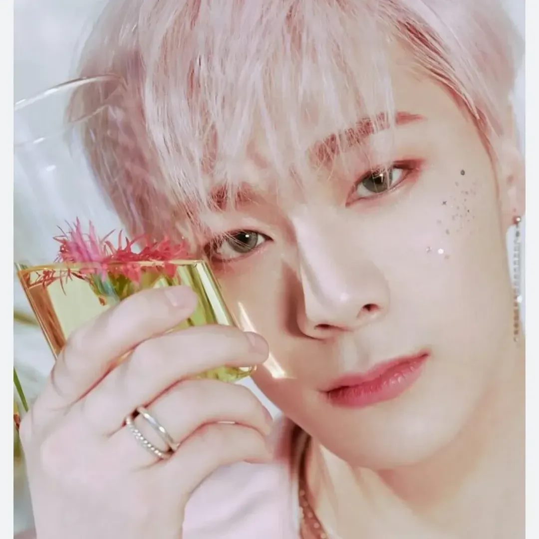 A moment captured by Moonbin (ASTRO)'s fan