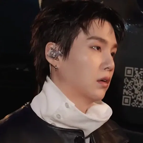 슈가 (방탄소년단) 최근 활동샷