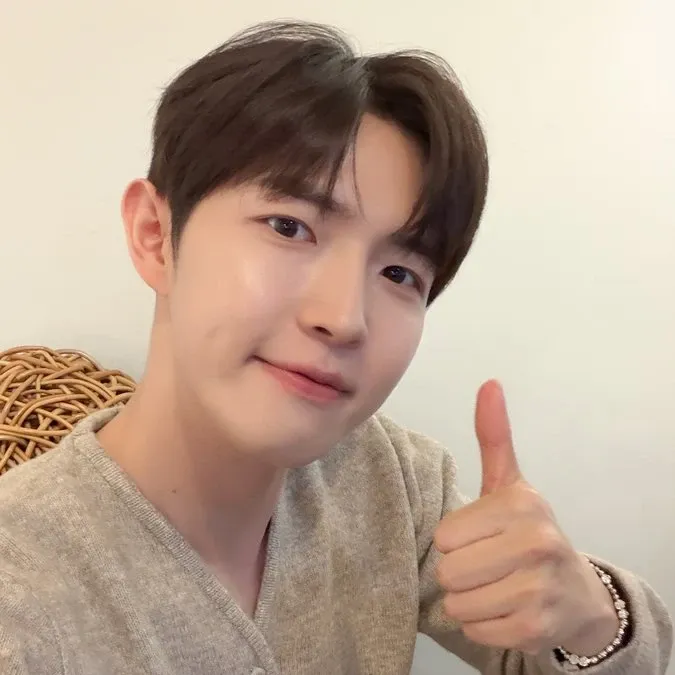 金在奐粉絲拍下的瞬間